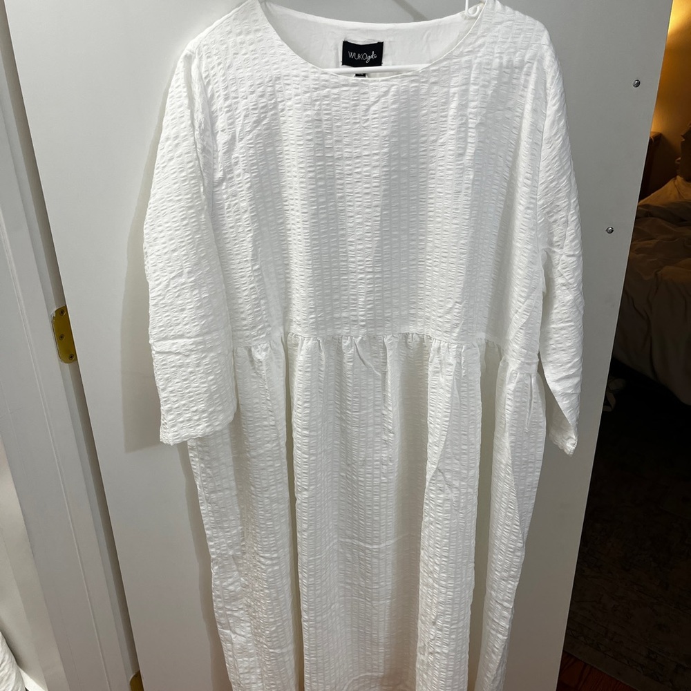 Wukogals White Textured Midi Dress